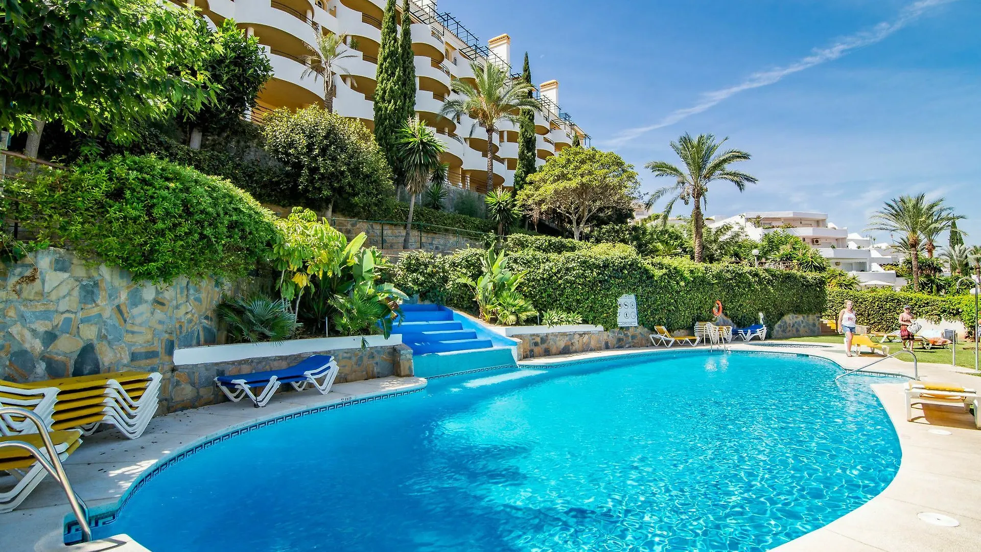 Sad-Spacious 2 Bedroom Duplex P.Banus Marbella Apartment
