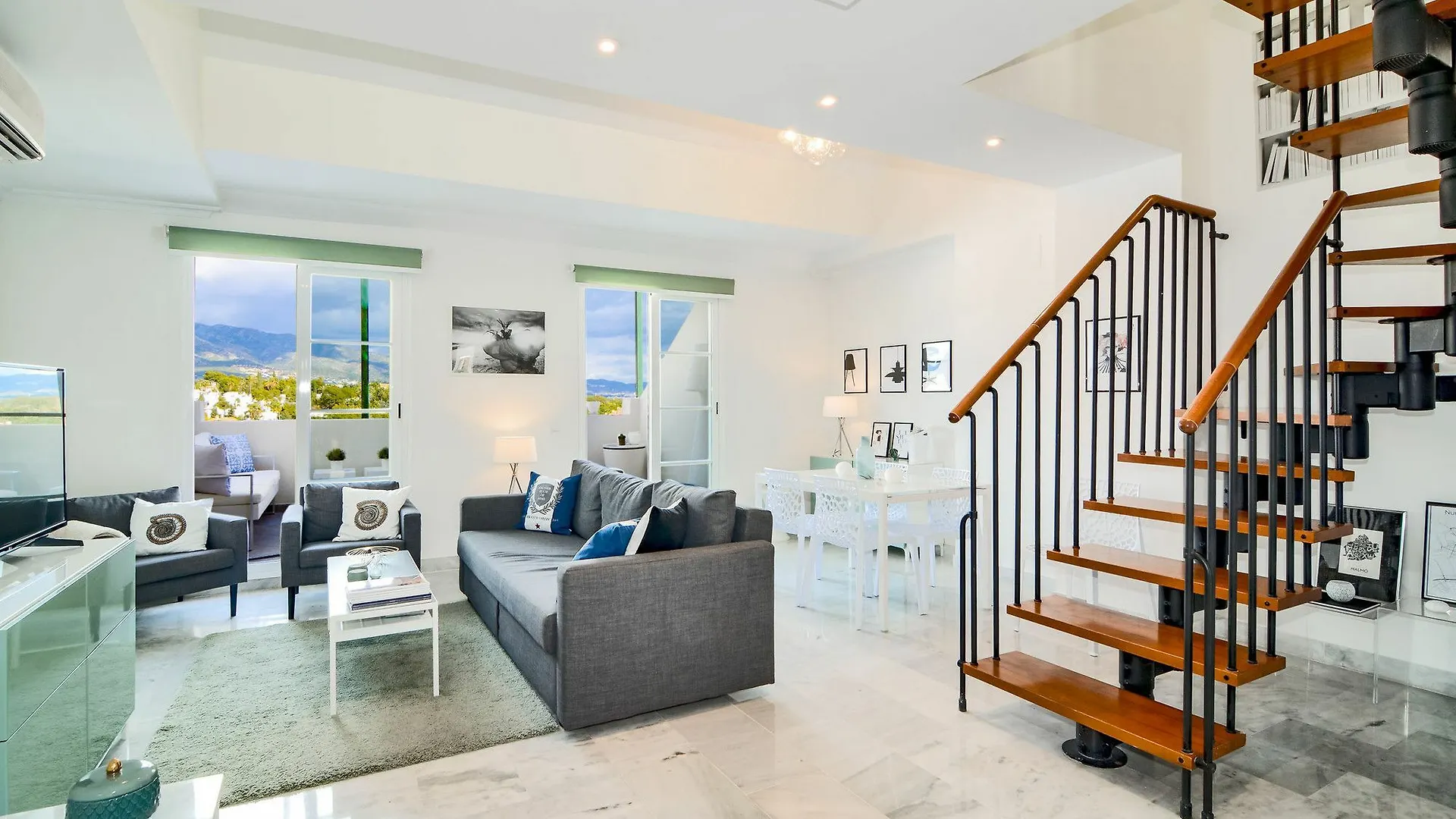 Sad-Spacious 2 Bedroom Duplex P.Banus ماربيا 0*,