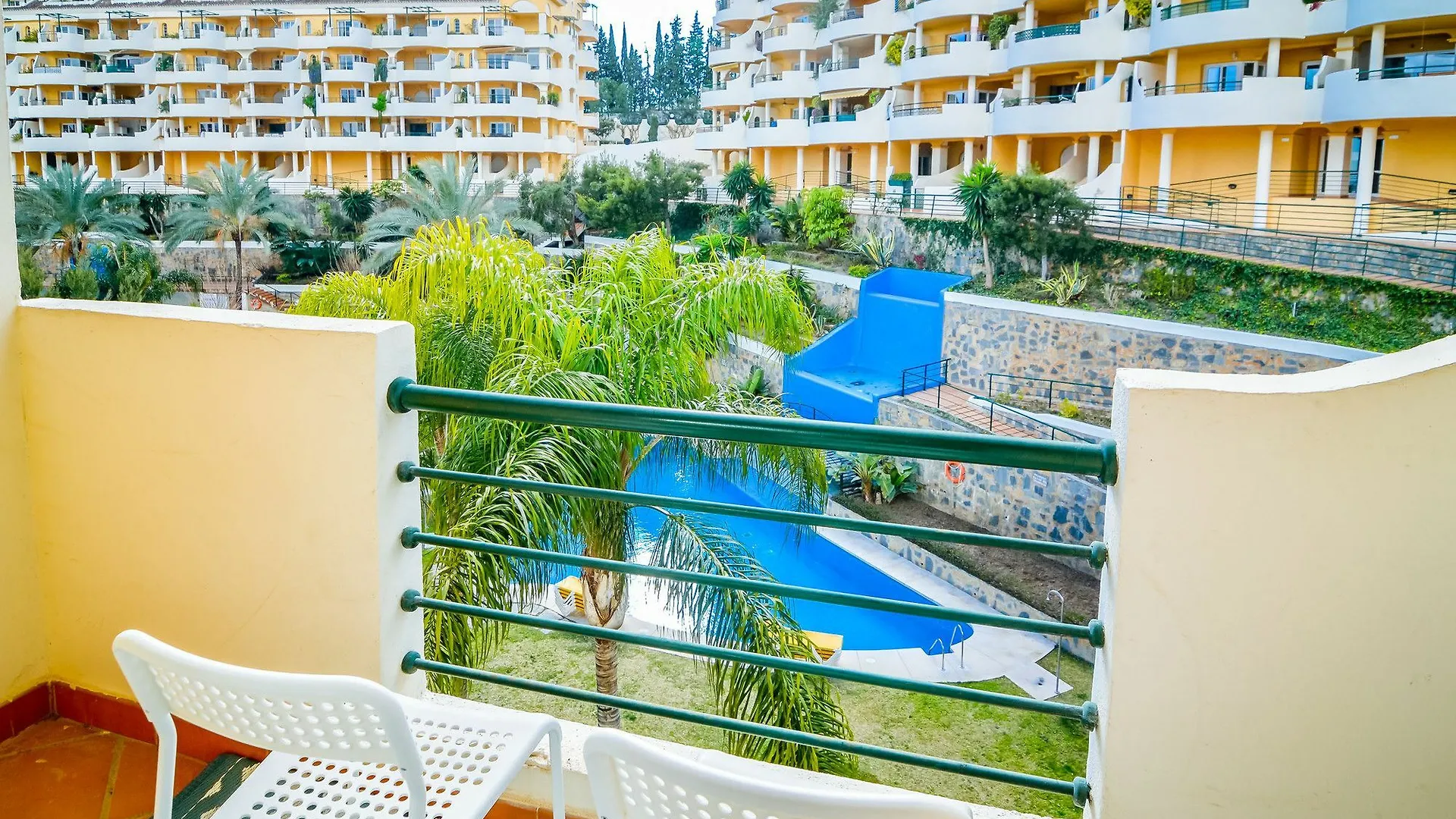 Sad-Spacious 2 Bedroom Duplex P.Banus ماربيا إسبانيا